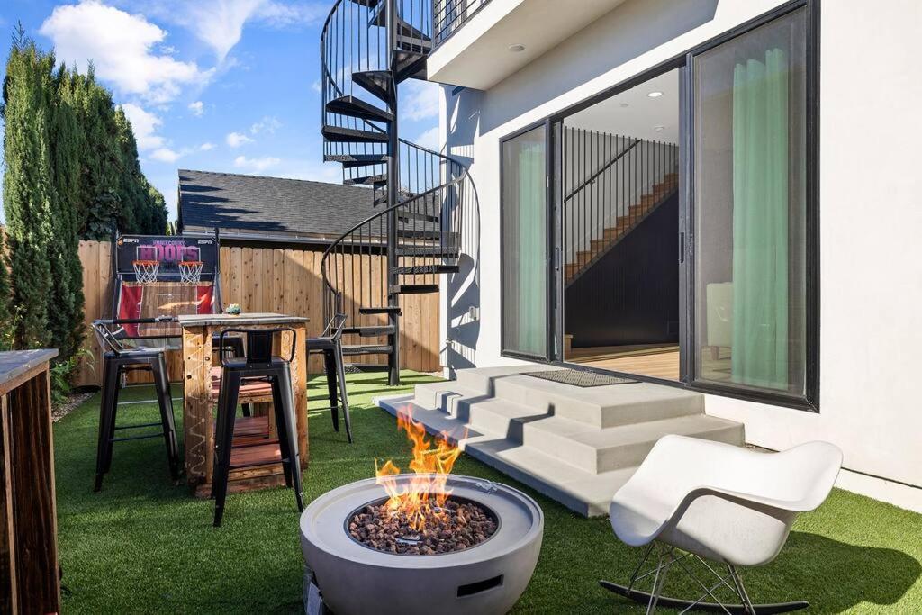 Rooftop 3b 3ba House Near Dodger Stadium And Dtla Holiday home